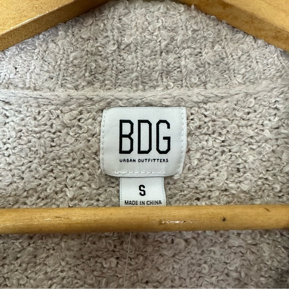 BDG Polyester Cardigan Size Small NWT - Picture 4 of 6